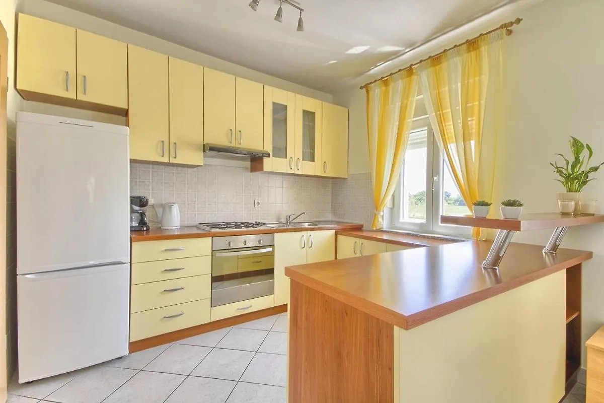 פולה Holiday Home Nina&Tea קרואטיה