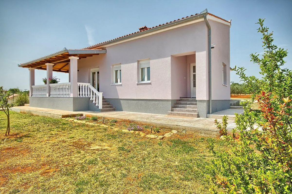 פולה Holiday Home Nina&Tea